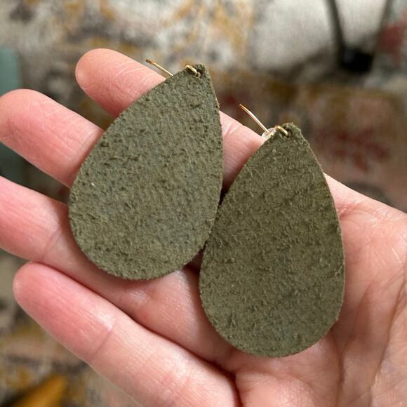 Nickel & Suede Desert Green Small Teardrop Leather Earrings Light Weight Texture - Picture 4 of 5